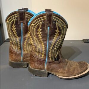 Ariat Brown Leather Kids Cowboy Boots with Blue Trim